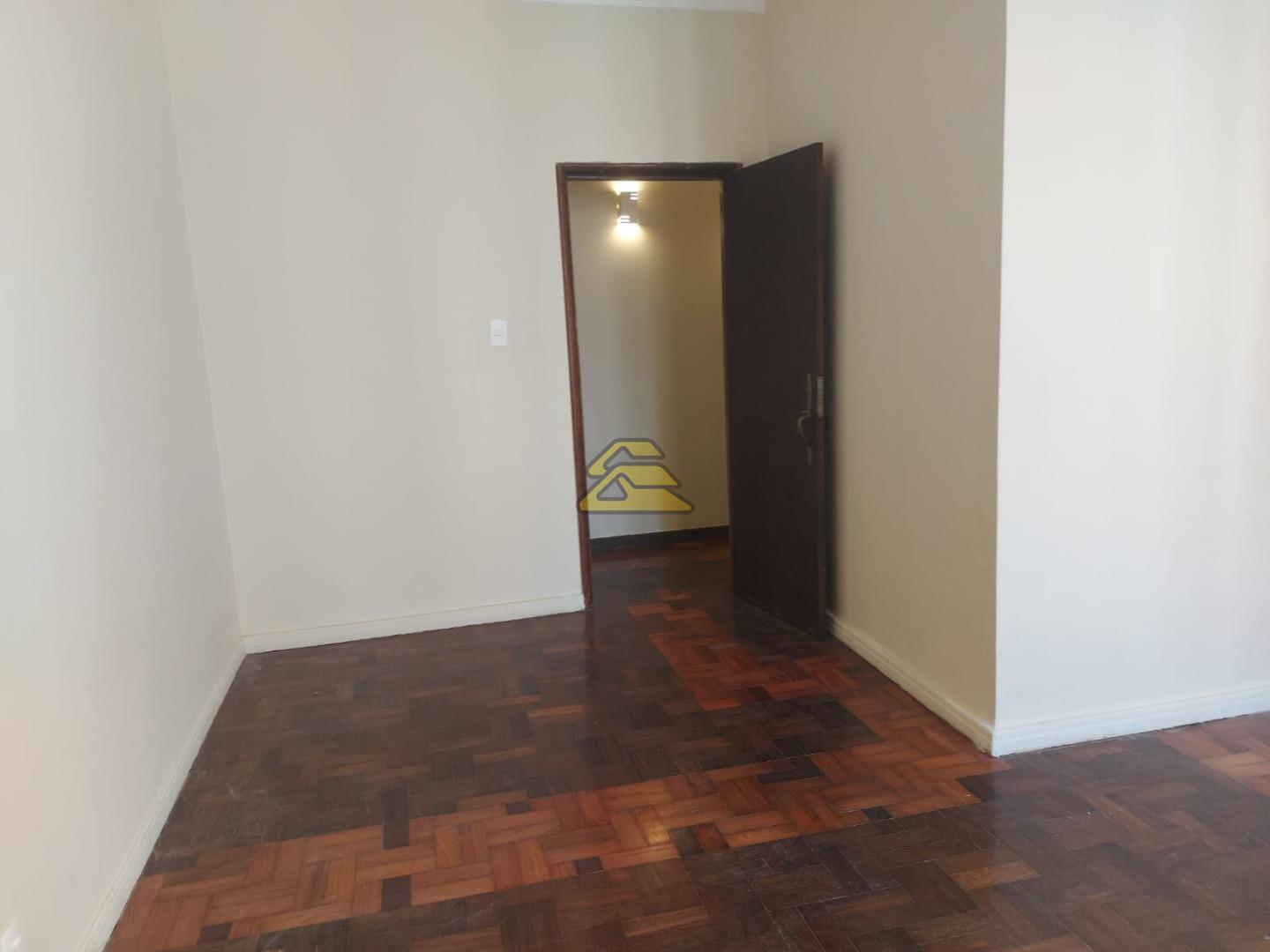 Apartamento para alugar com 3 quartos, 203m² - Foto 13