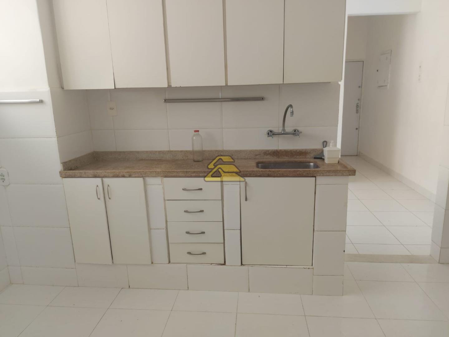 Apartamento para alugar com 3 quartos, 203m² - Foto 19