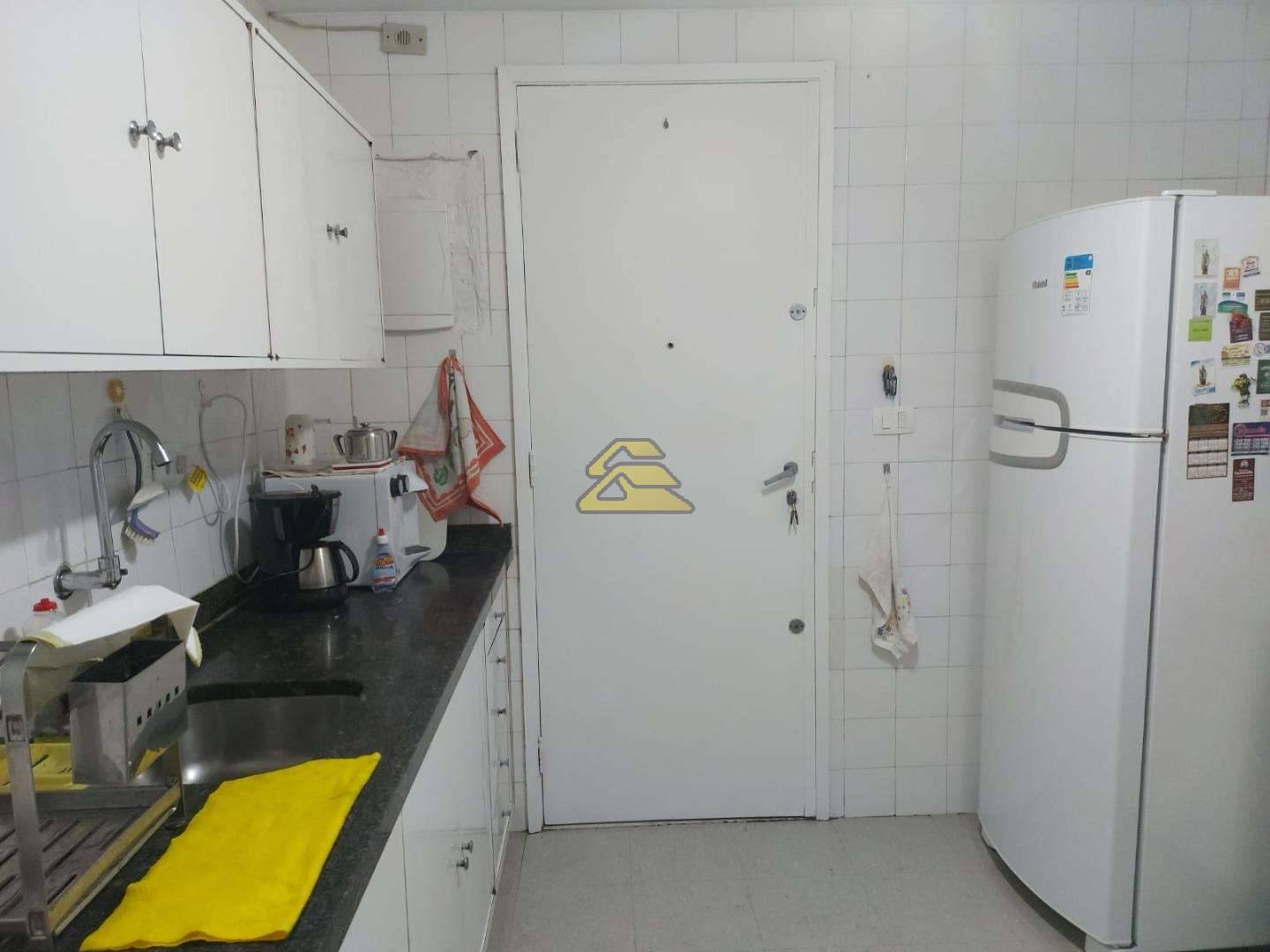 Apartamento à venda com 2 quartos, 66m² - Foto 16