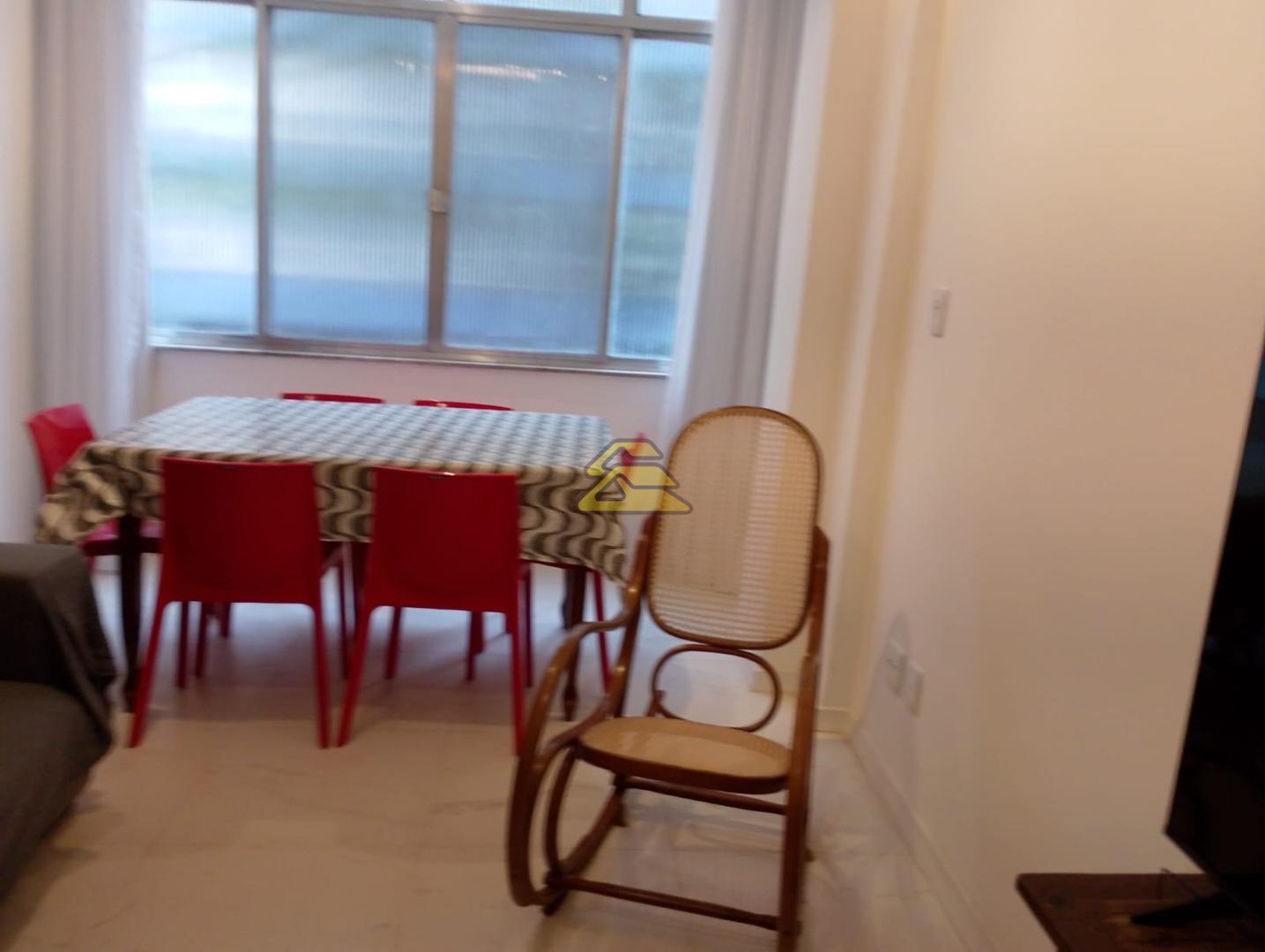 Apartamento à venda com 3 quartos, 93m² - Foto 2