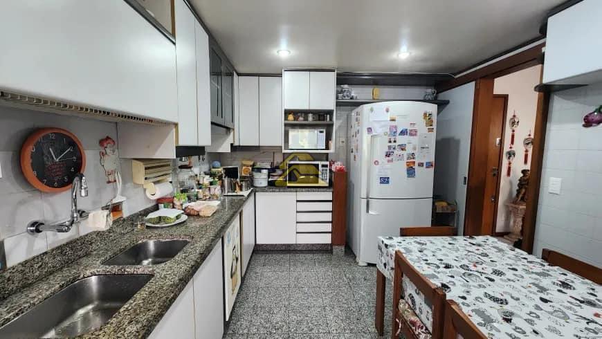 Apartamento à venda com 2 quartos, 68m² - Foto 12