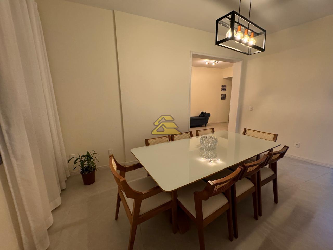 Apartamento à venda com 3 quartos, 134m² - Foto 1