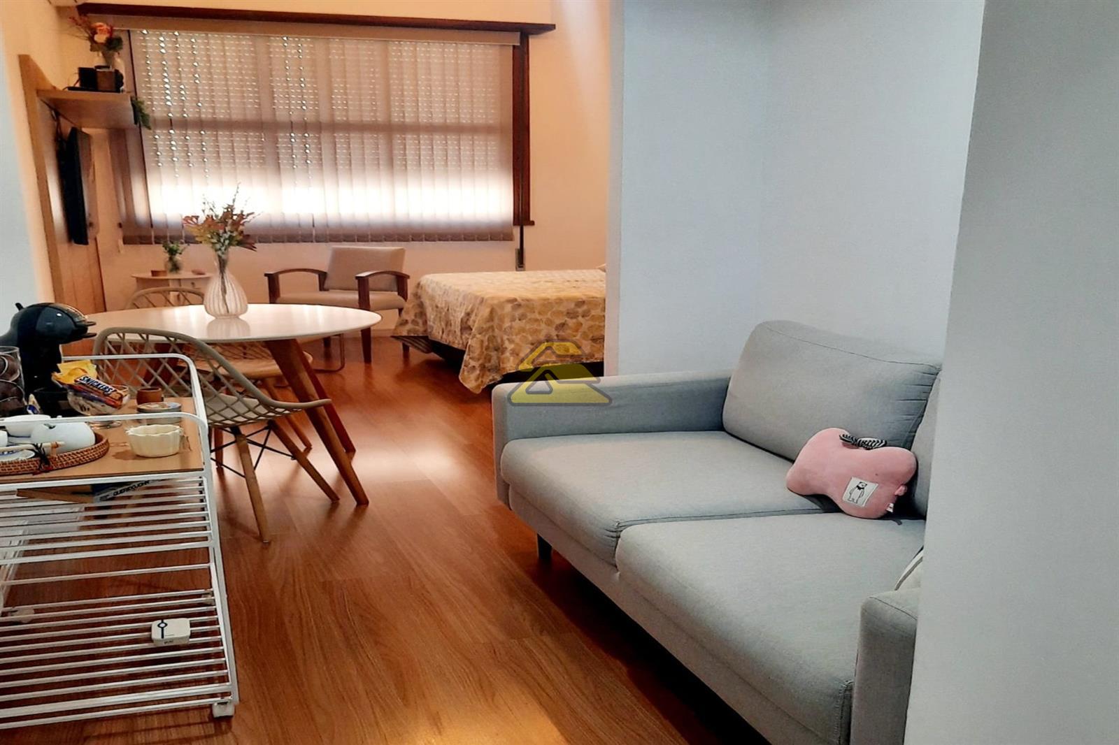 Apartamento à venda com 1 quarto, 32m² - Foto 1