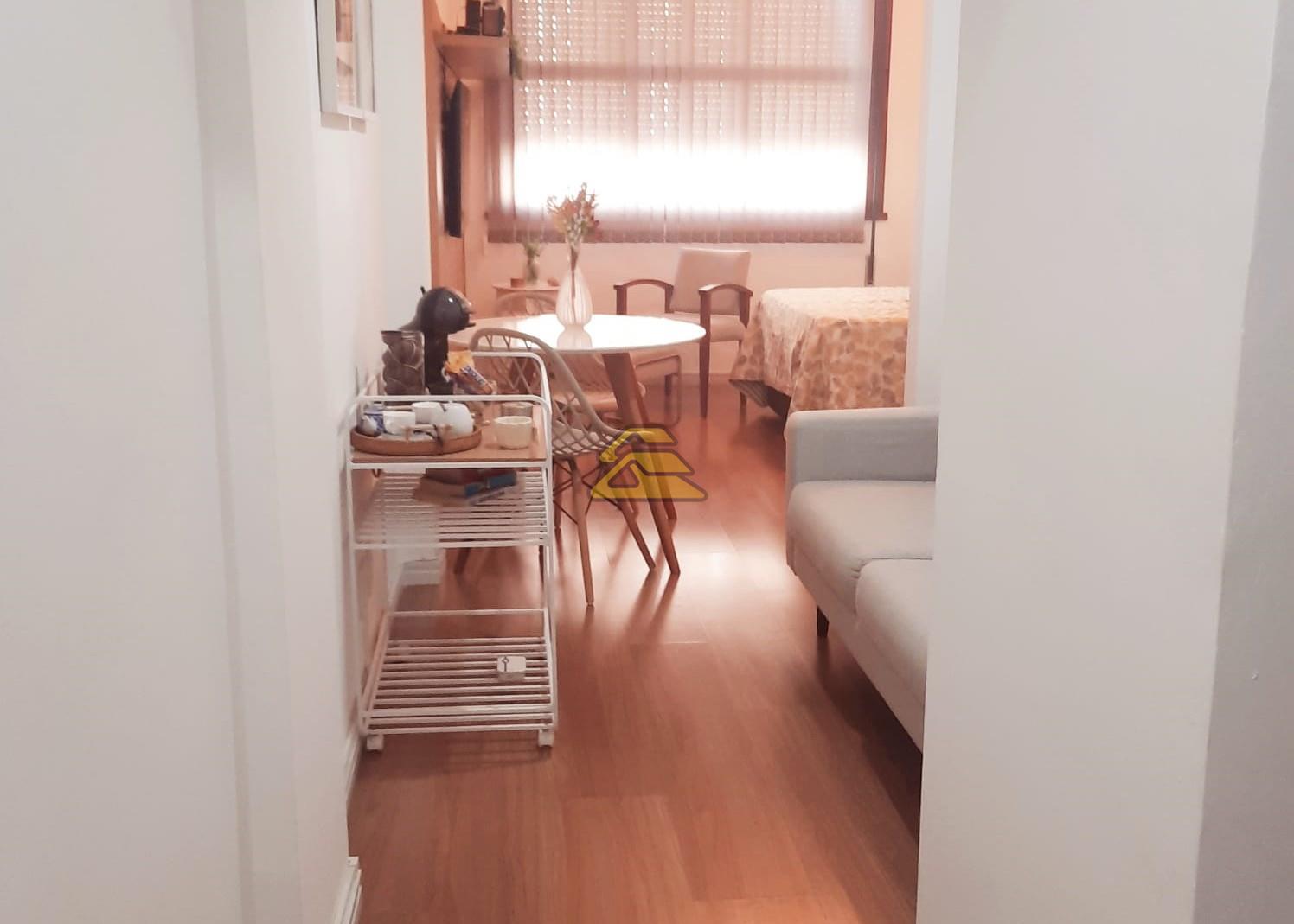 Apartamento à venda com 1 quarto, 32m² - Foto 2