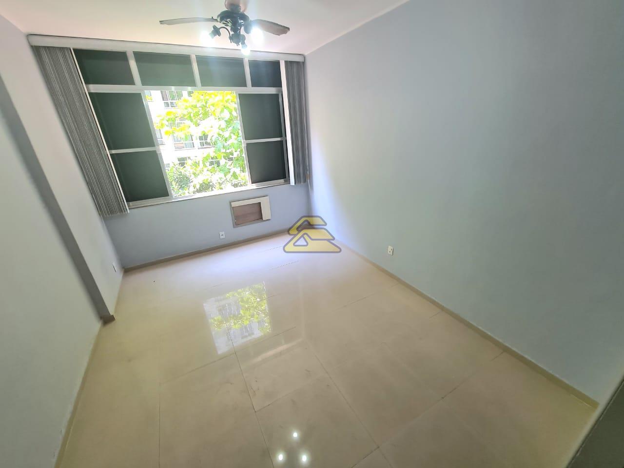 Apartamento à venda com 1 quarto, 39m² - Foto 1