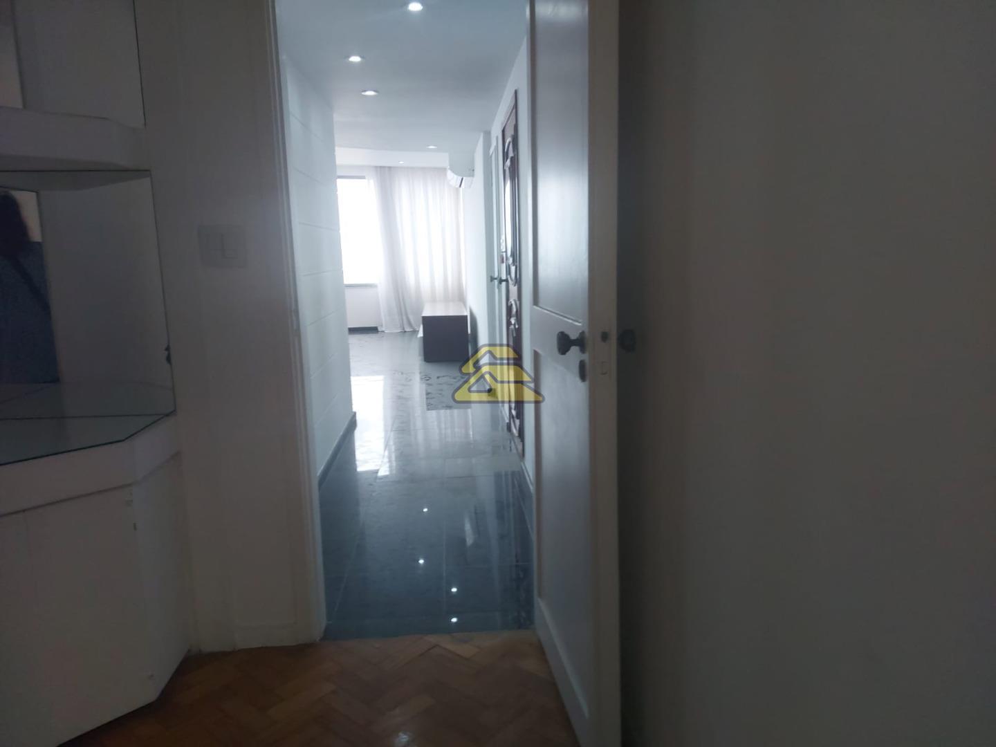 Apartamento à venda com 4 quartos, 195m² - Foto 13