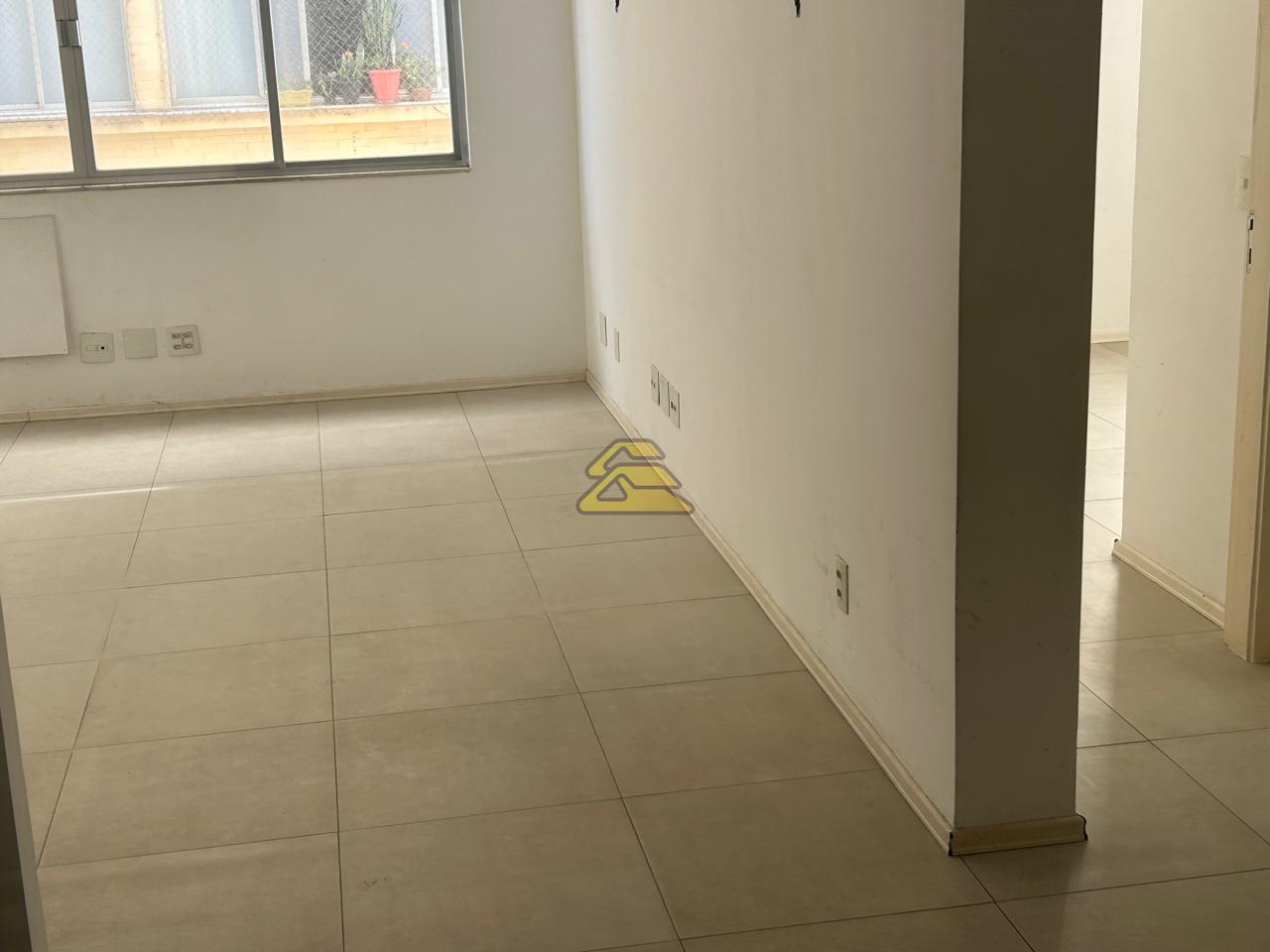 Apartamento à venda com 3 quartos, 107m² - Foto 7