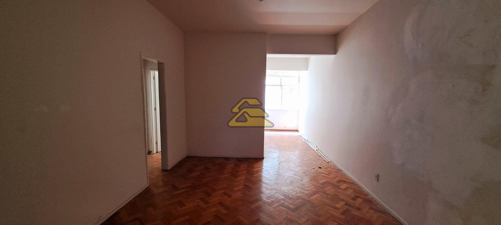 Apartamento à venda com 3 quartos, 111m² - Foto 1