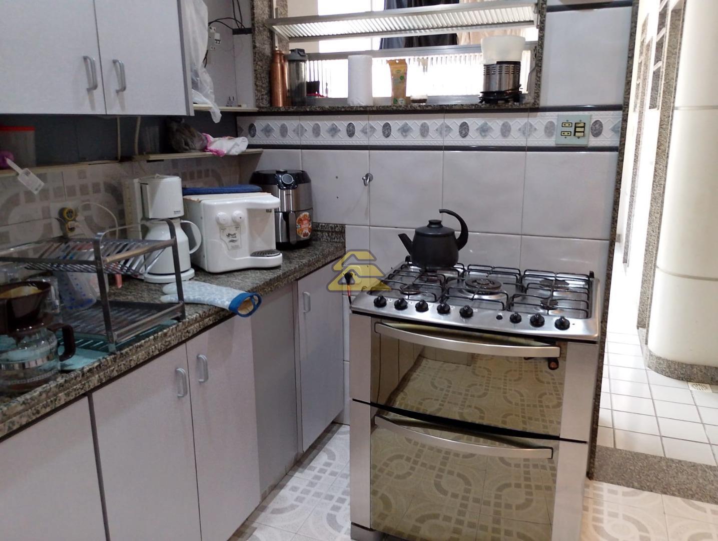 Apartamento à venda com 3 quartos, 200m² - Foto 25