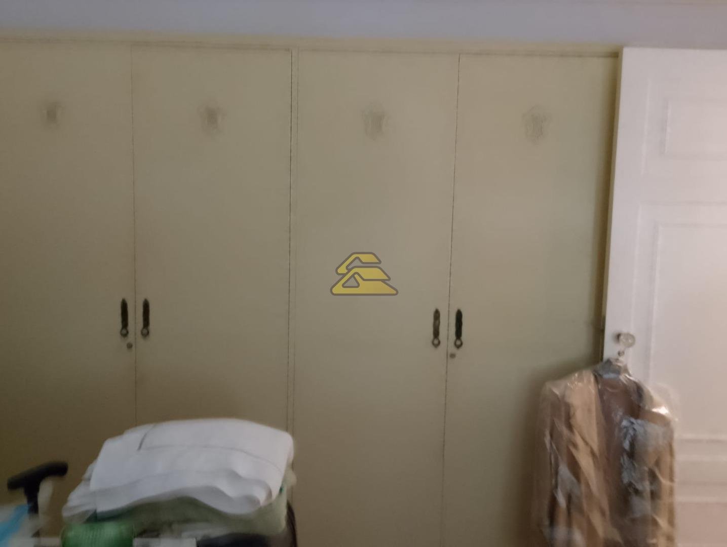 Apartamento à venda com 3 quartos, 200m² - Foto 18