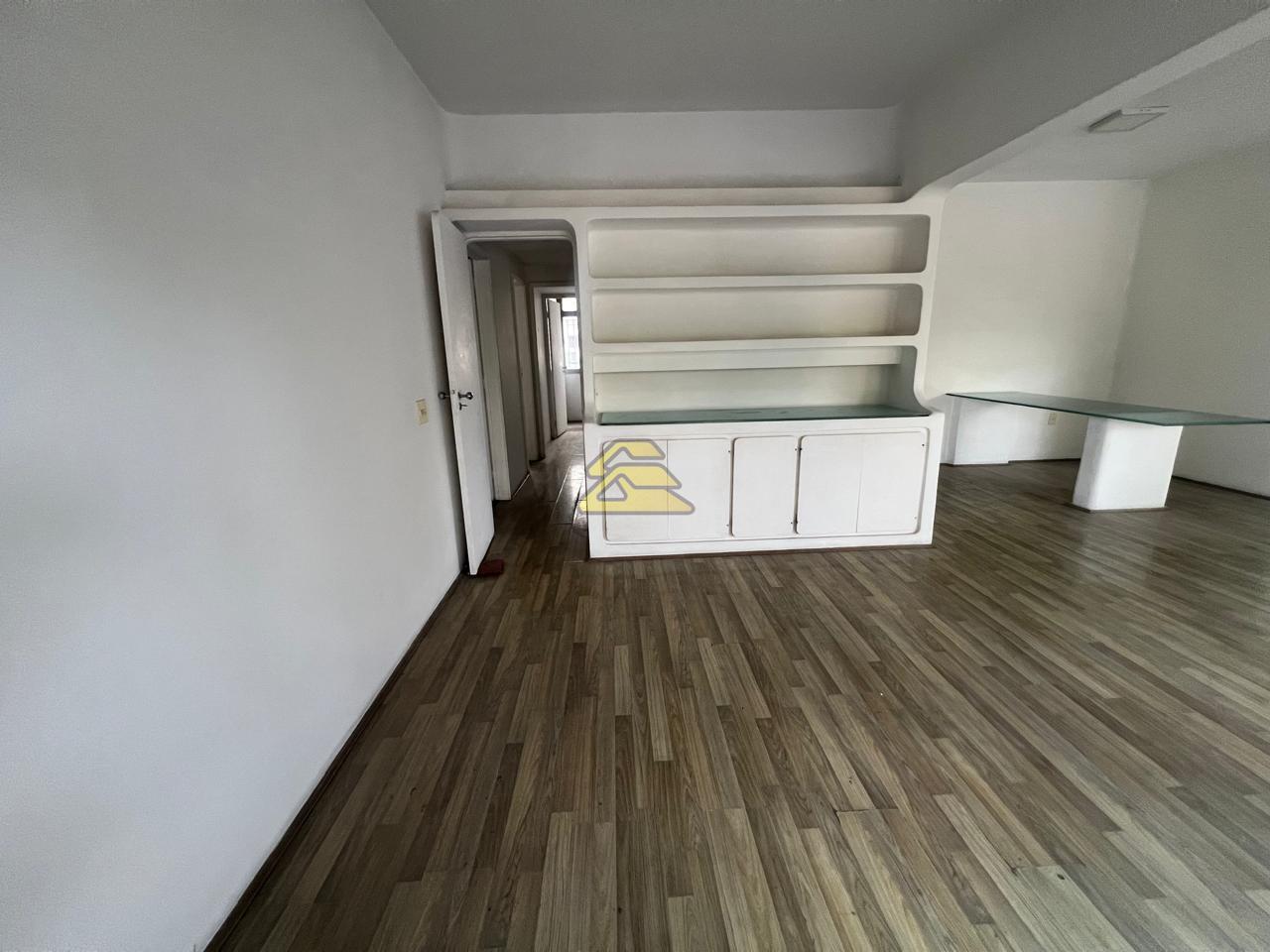 Apartamento à venda com 3 quartos, 125m² - Foto 5