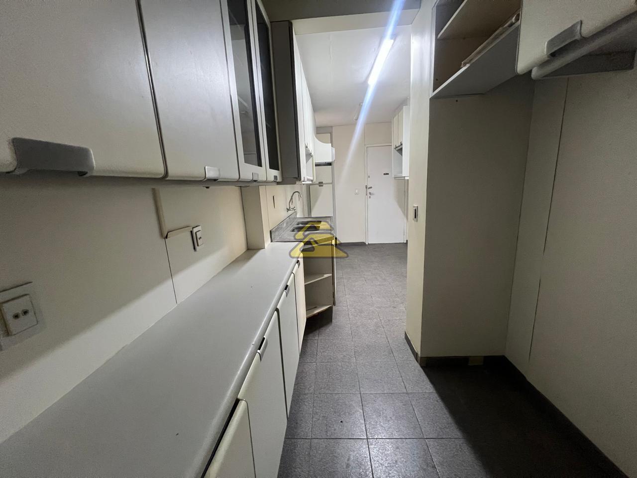 Apartamento à venda com 3 quartos, 125m² - Foto 16