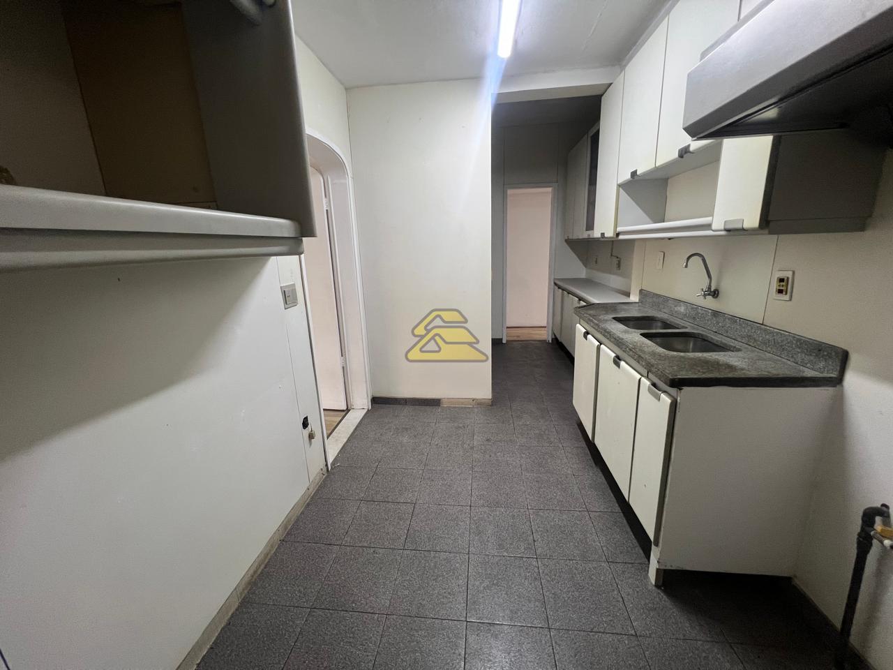 Apartamento à venda com 3 quartos, 125m² - Foto 18