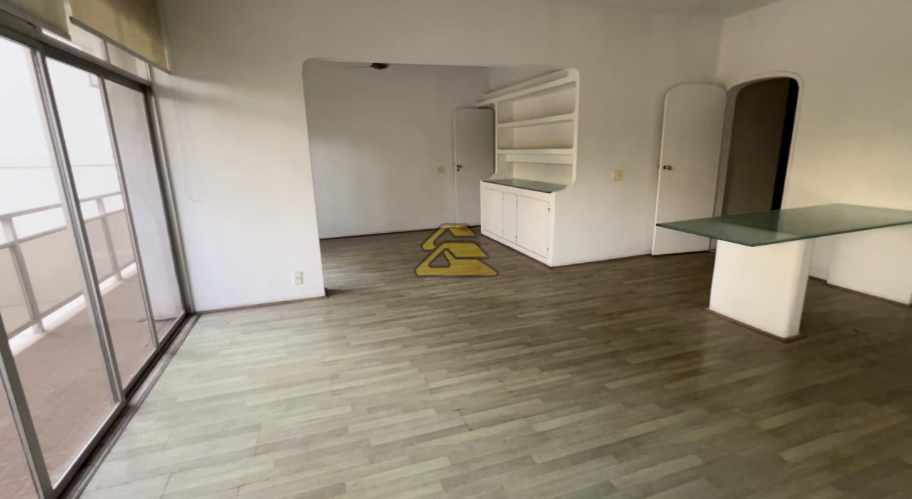 Apartamento à venda com 3 quartos, 125m² - Foto 3