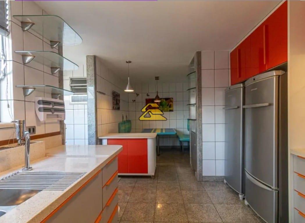 Cobertura à venda com 4 quartos, 338m² - Foto 19