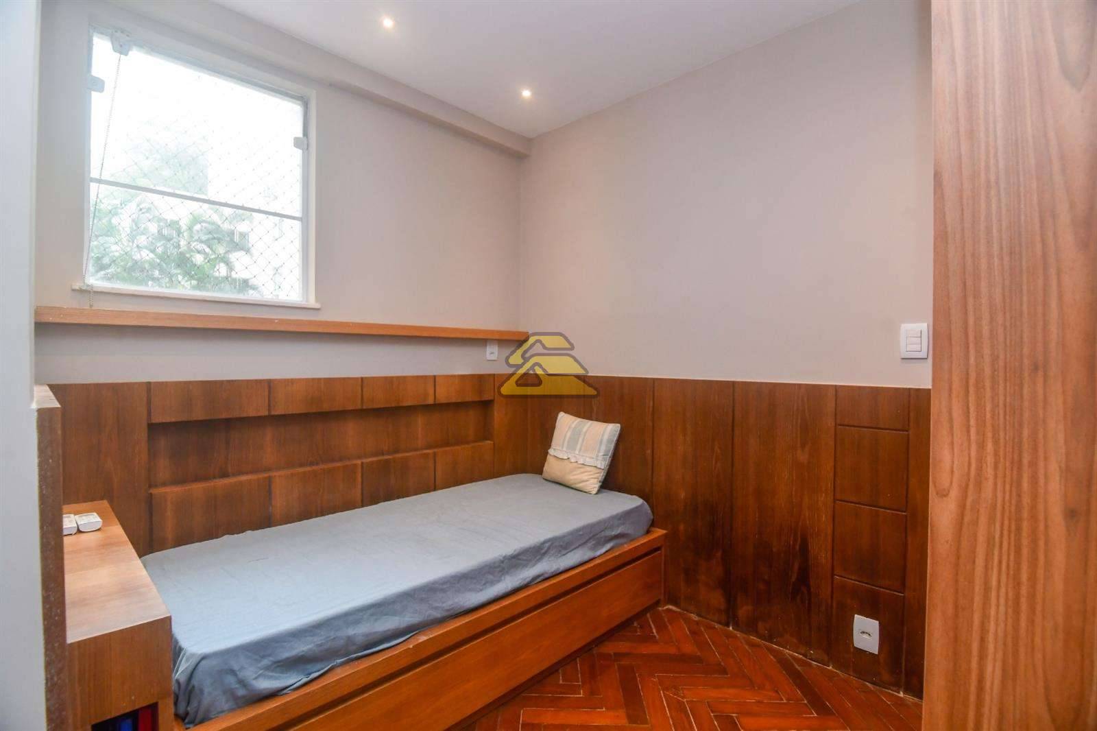 Apartamento à venda com 3 quartos, 180m² - Foto 24