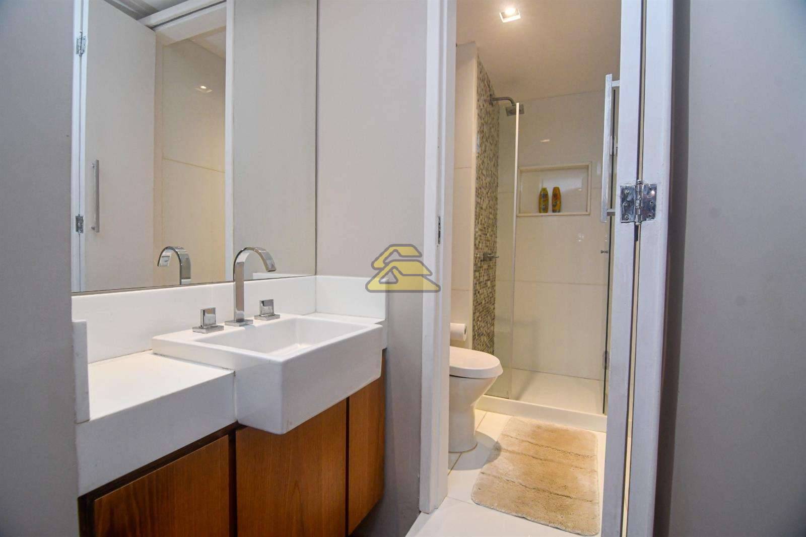 Apartamento à venda com 3 quartos, 180m² - Foto 19