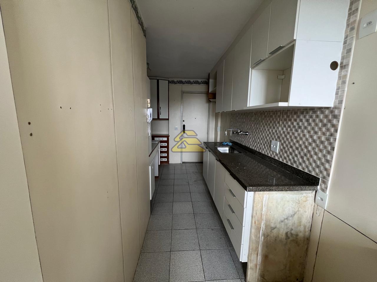 Apartamento à venda com 3 quartos, 140m² - Foto 22