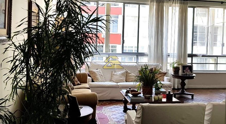 Apartamento à venda com 3 quartos, 219m² - Foto 3