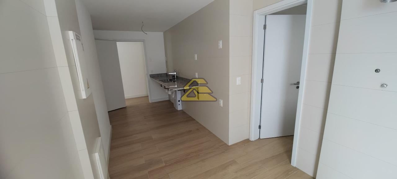 Apartamento à venda com 3 quartos, 284m² - Foto 7