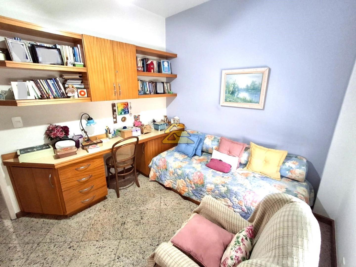 Apartamento à venda com 4 quartos, 150m² - Foto 7