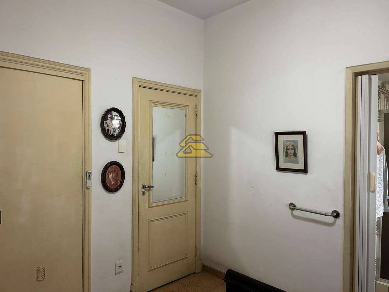 Apartamento à venda com 3 quartos, 130m² - Foto 13