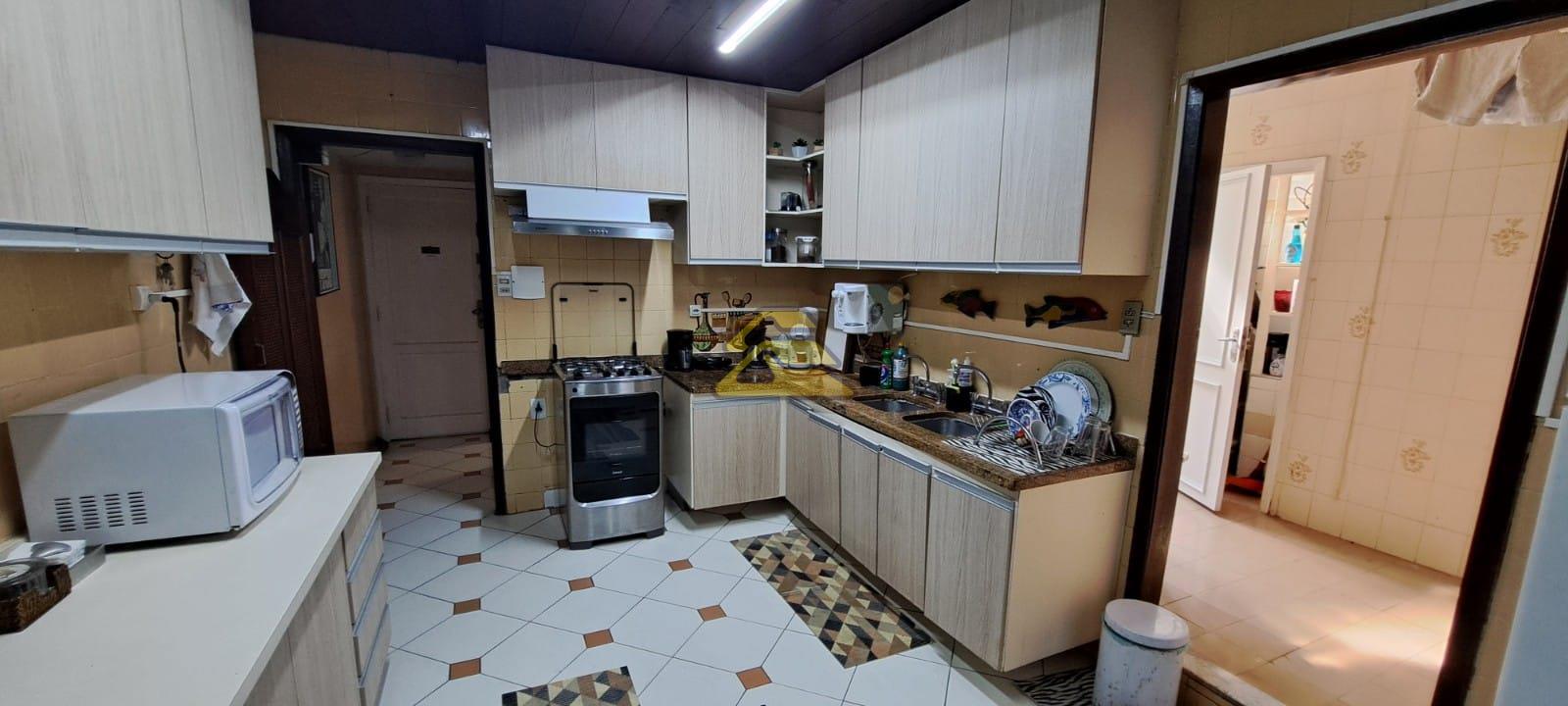 Apartamento à venda com 4 quartos, 194m² - Foto 25