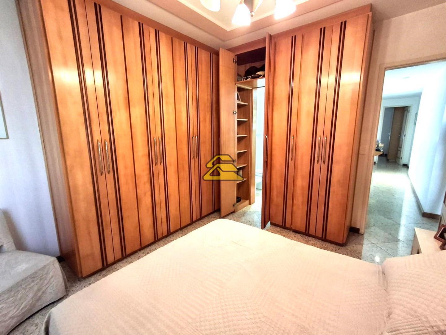 Apartamento à venda com 4 quartos, 150m² - Foto 12