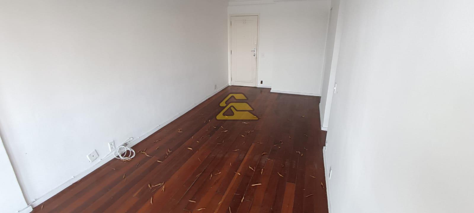 Apartamento à venda com 2 quartos, 73m² - Foto 4