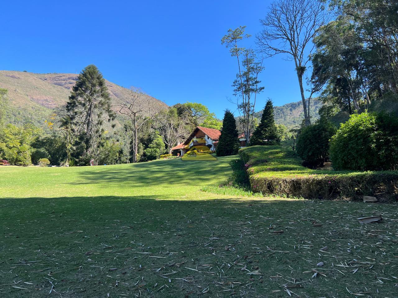 Fazenda à venda com 10 quartos, 240000m² - Foto 1