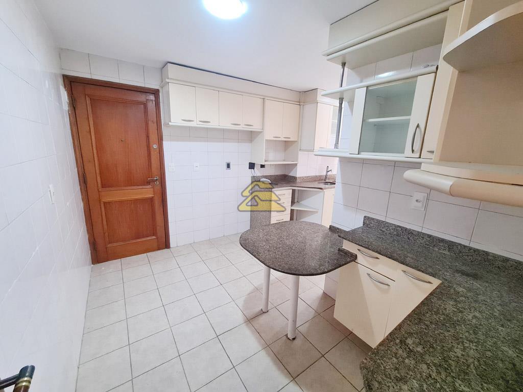 Apartamento à venda com 3 quartos, 151m² - Foto 16