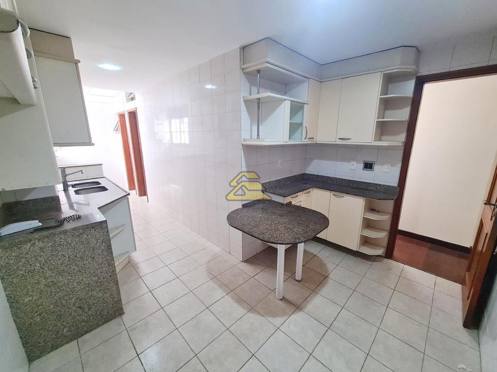 Apartamento à venda com 3 quartos, 151m² - Foto 17