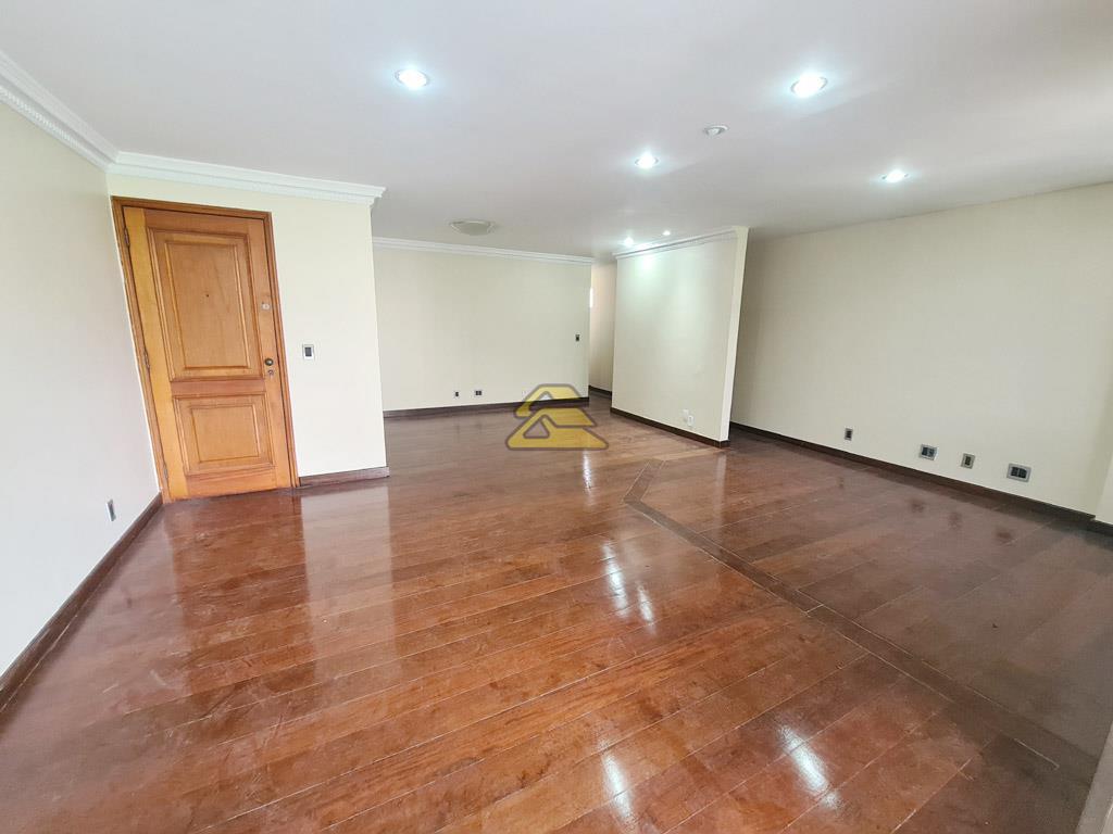 Apartamento à venda com 3 quartos, 151m² - Foto 8