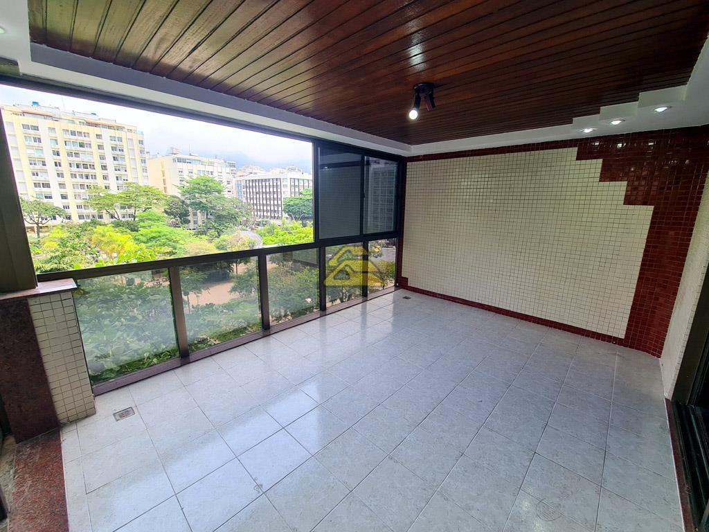 Apartamento à venda com 3 quartos, 151m² - Foto 4