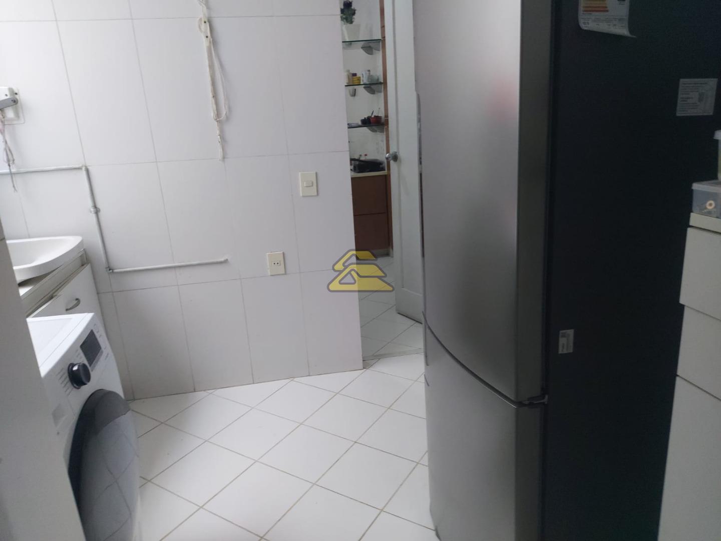 Apartamento à venda com 4 quartos, 225m² - Foto 36