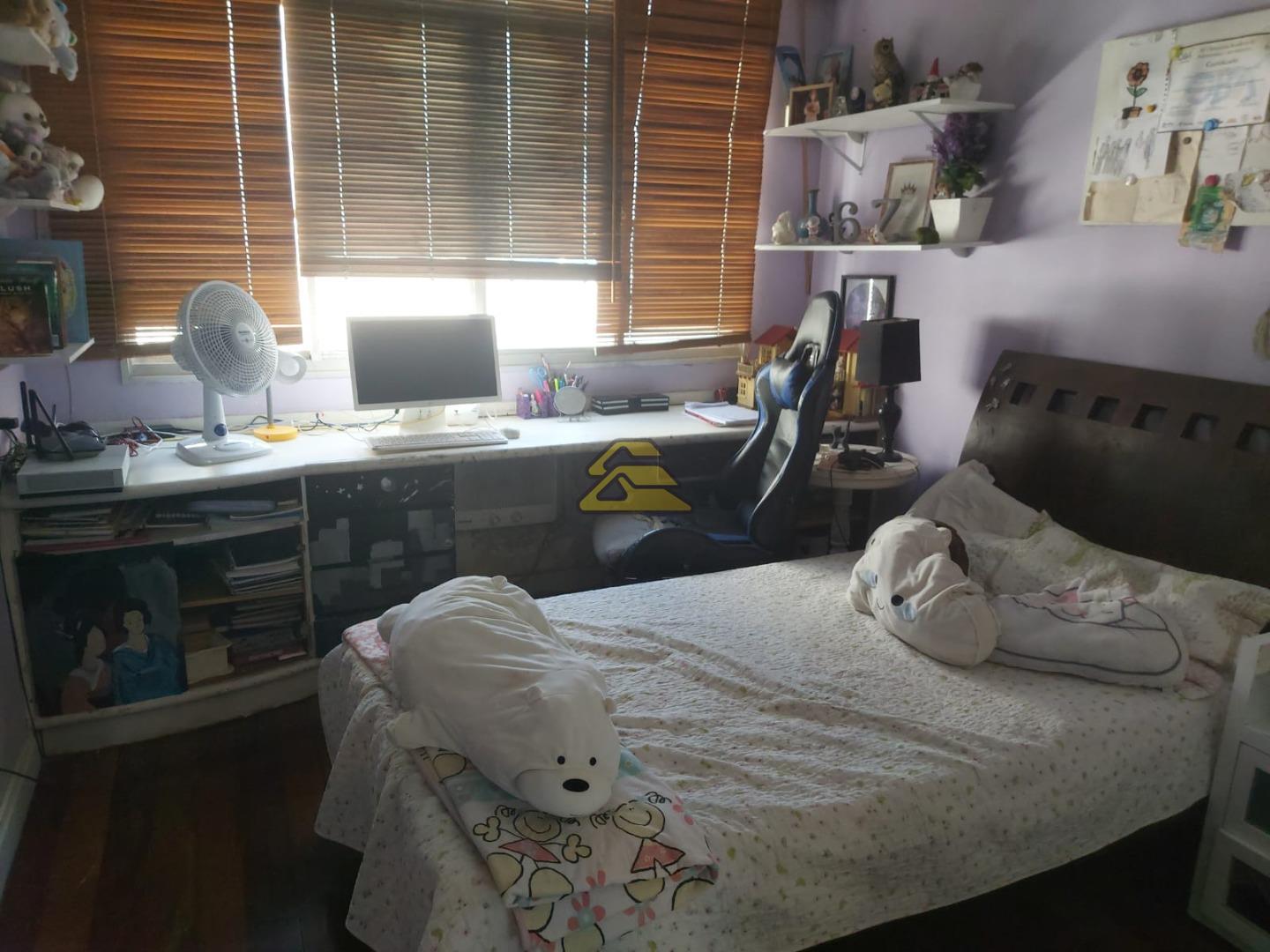 Apartamento à venda com 4 quartos, 225m² - Foto 20