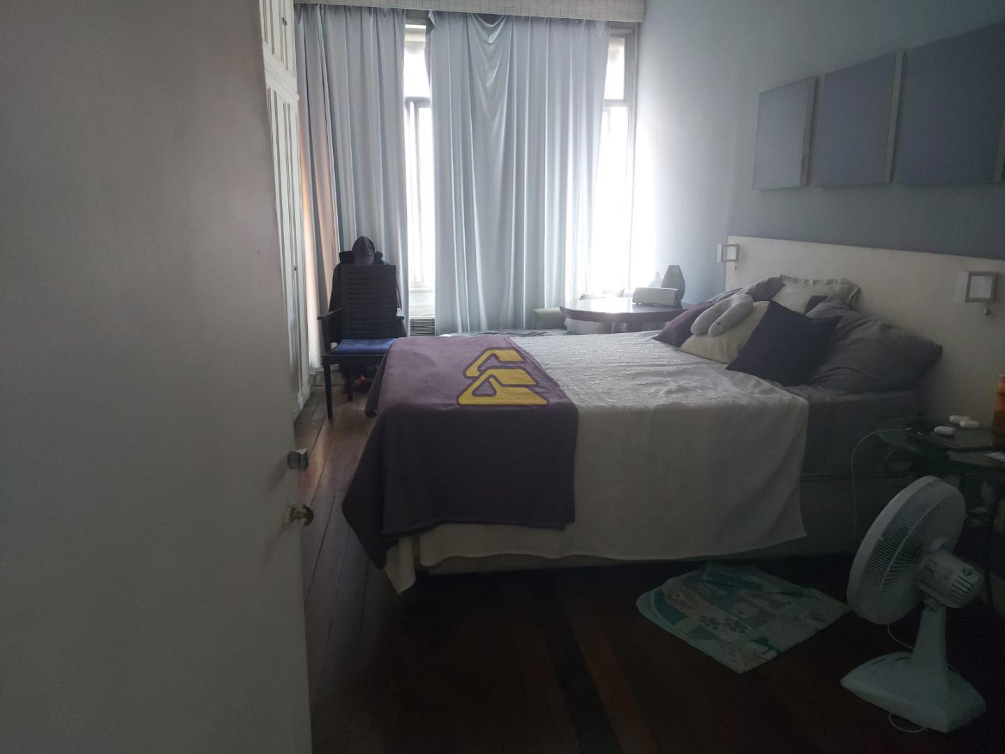 Apartamento à venda com 4 quartos, 225m² - Foto 13