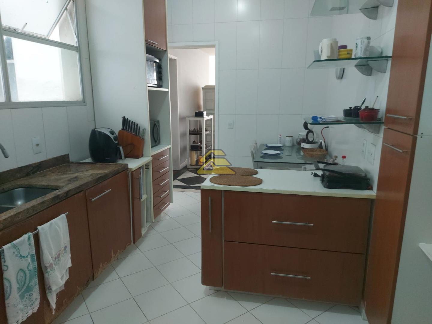 Apartamento à venda com 4 quartos, 225m² - Foto 31