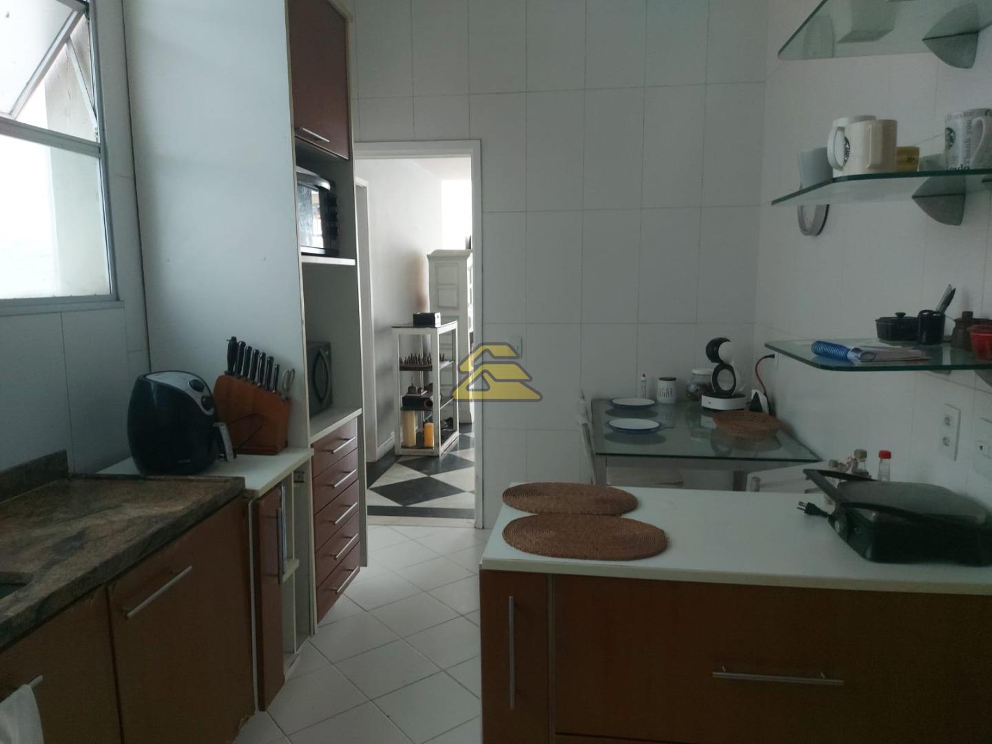 Apartamento à venda com 4 quartos, 225m² - Foto 32