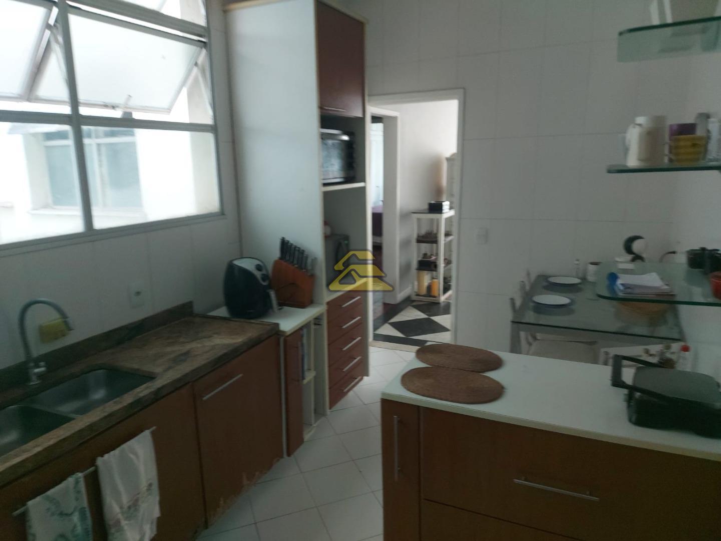 Apartamento à venda com 4 quartos, 225m² - Foto 34