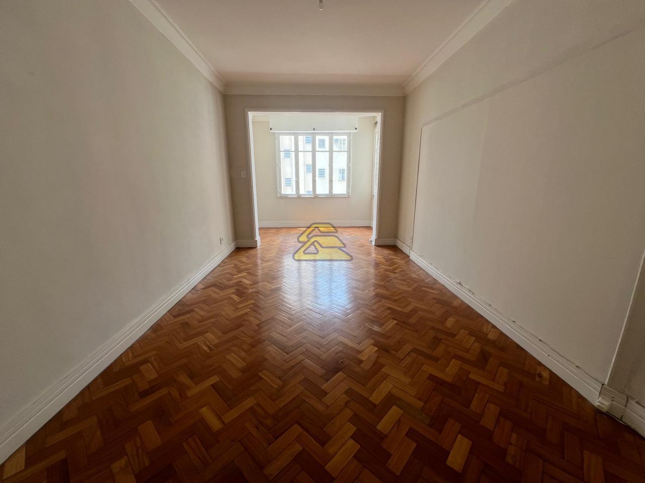 Apartamento à venda com 3 quartos, 139m² - Foto 1