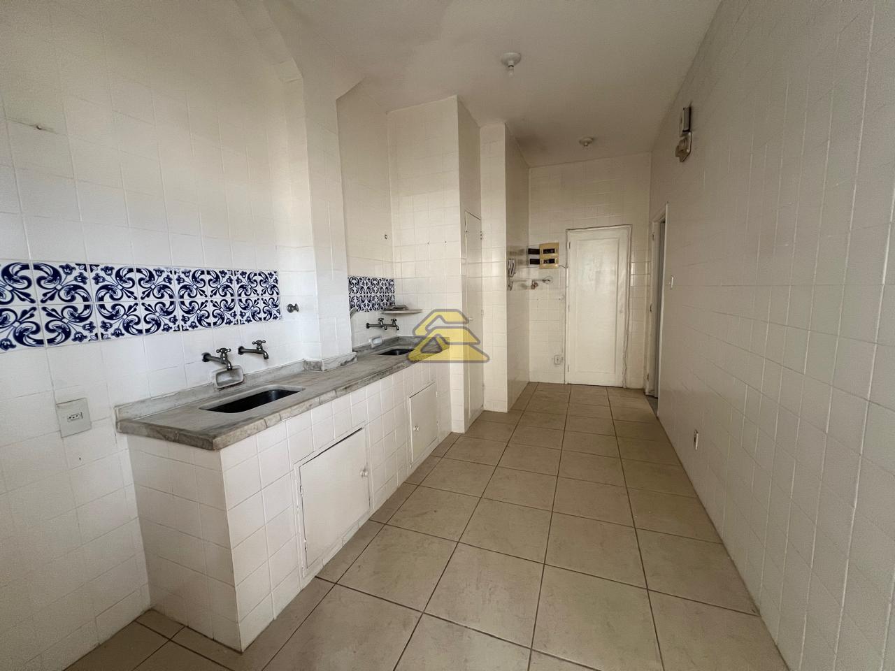 Apartamento à venda com 3 quartos, 139m² - Foto 19