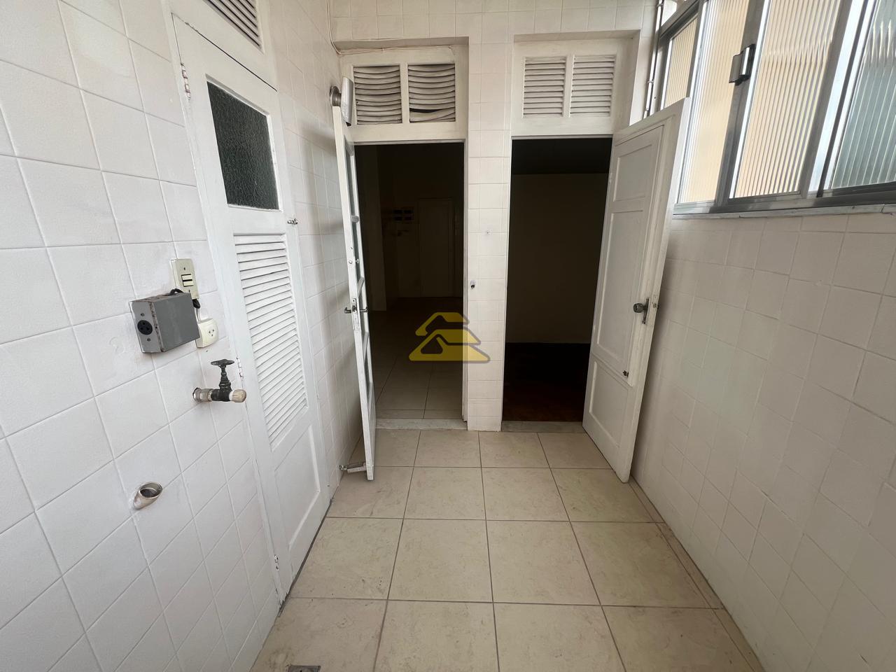 Apartamento à venda com 3 quartos, 139m² - Foto 23