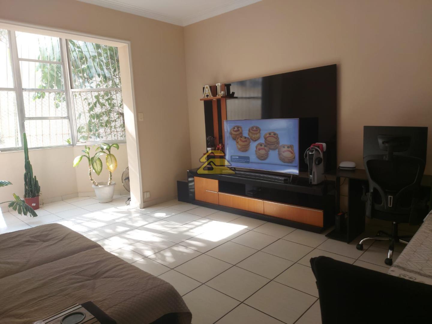 Apartamento à venda com 3 quartos, 130m² - Foto 2