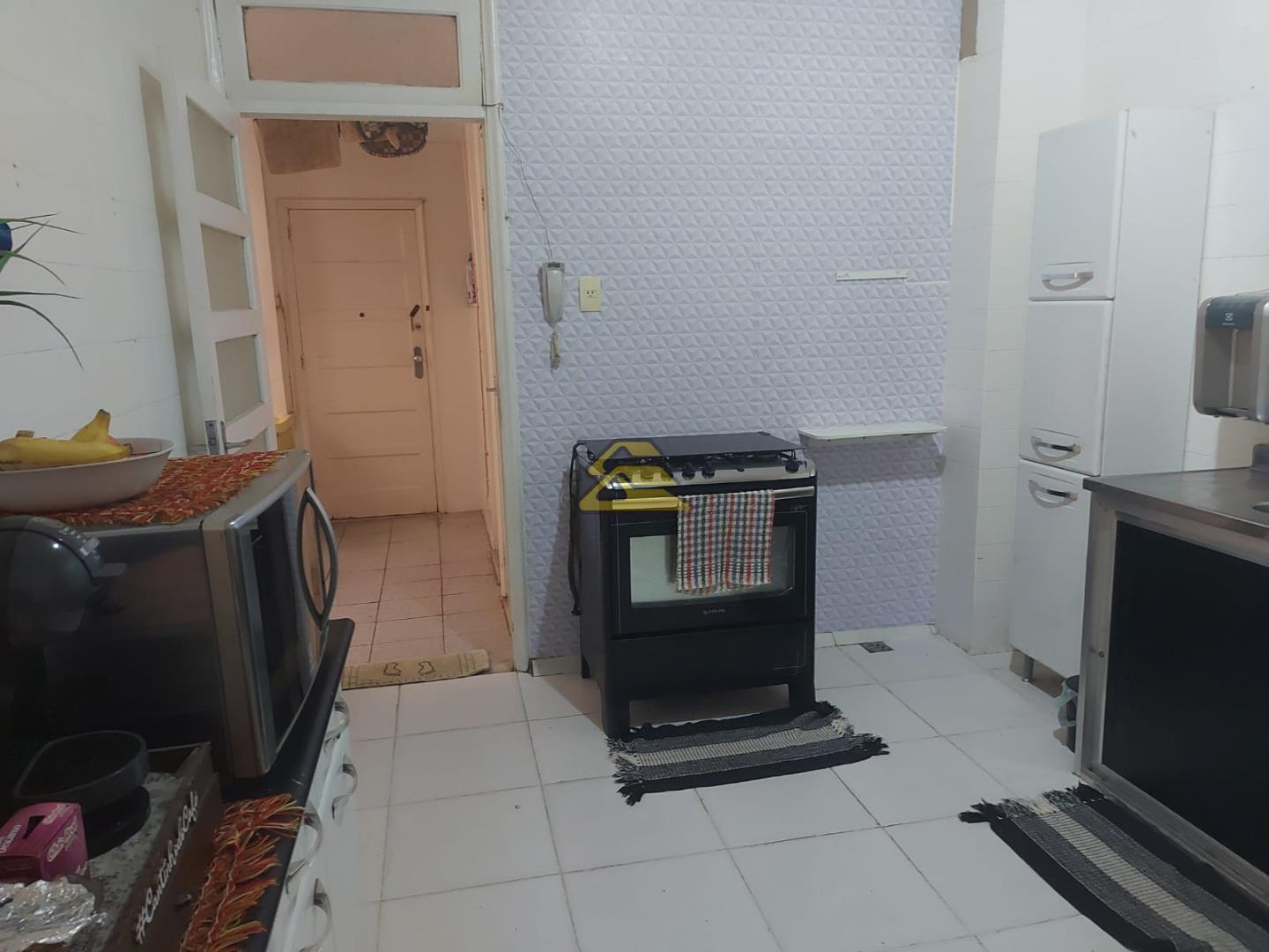 Apartamento à venda com 3 quartos, 130m² - Foto 19