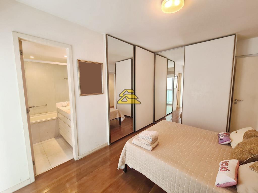 Apartamento à venda com 3 quartos, 149m² - Foto 16