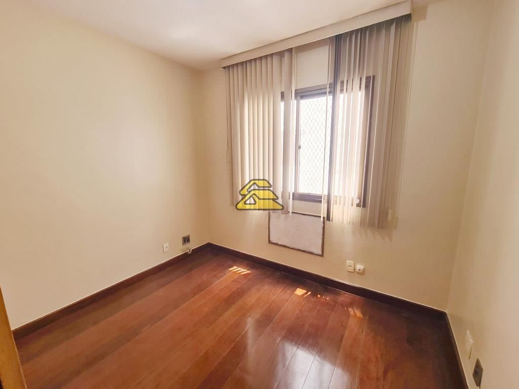 Apartamento à venda com 3 quartos, 151m² - Foto 8