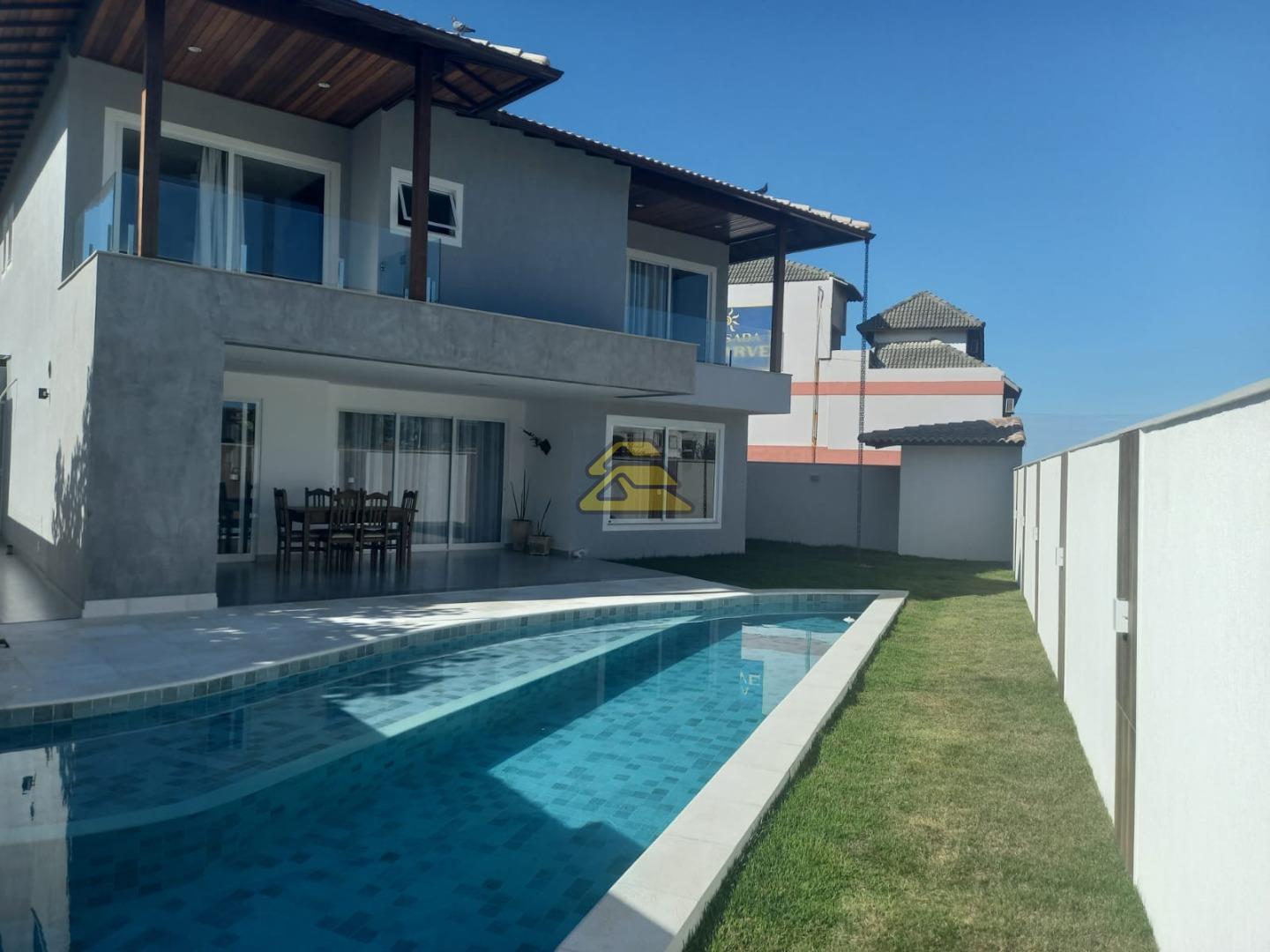 Casa à venda com 4 quartos, 266m² - Foto 1