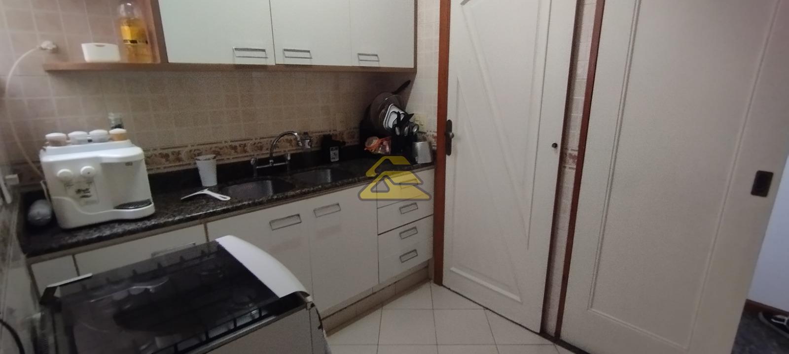 Apartamento à venda com 3 quartos, 91m² - Foto 13