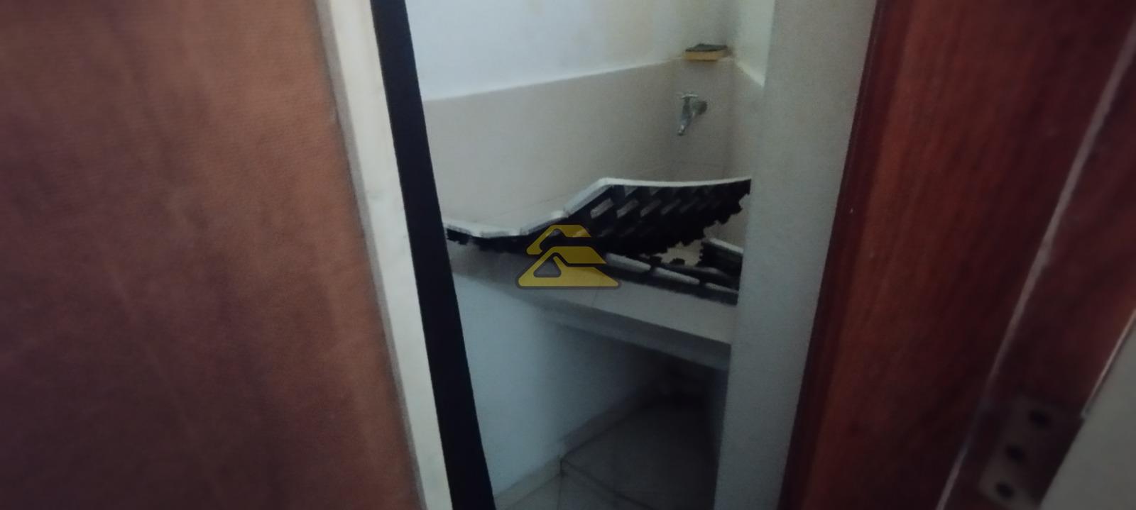 Apartamento à venda com 3 quartos, 91m² - Foto 18